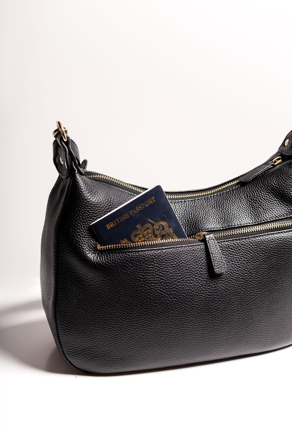 Voygr One Crescent Camera Bag