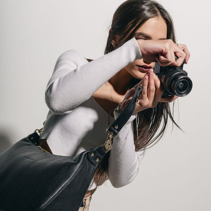 VOYGR Essential Crossbody Leather Camera Bag with Photographer